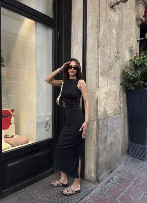 Osy Modal Yumuşak Dokulu Kumaş Bisiklet Yaka Sıfır Kolsuz Yırtmaçlı Uzun Elbise - Siyah