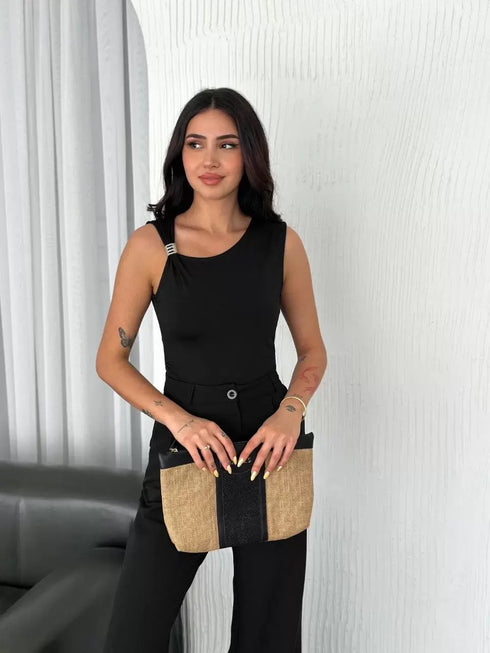 Osy Modal Yumuşak Dokulu Kumaş Bisiklet Yaka Kadın Sıfır Kol Bluz Omuz Toka Aksesuar Detaylı - Siyah