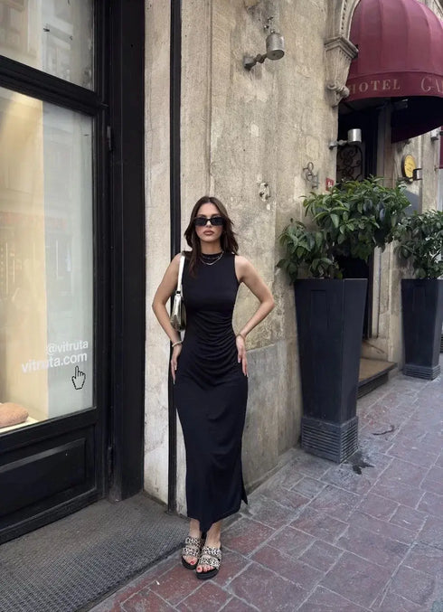 Osy Modal Yumuşak Dokulu Kumaş Bisiklet Yaka Sıfır Kolsuz Yırtmaçlı Uzun Elbise - Siyah