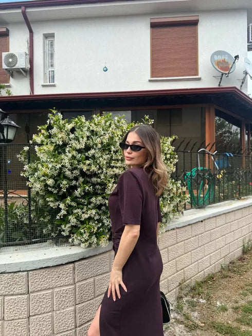 Kadın Kısa Kollu Uzun Yandan Yırtmaçlı Elbise - Kahverengi