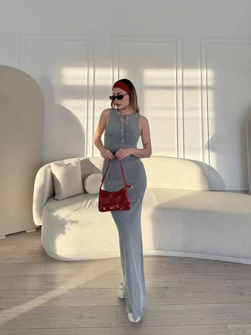 Yırtmaç Detaylı Kolsuz Düğmeli Yıkamalı Uzun Elbise - Gri