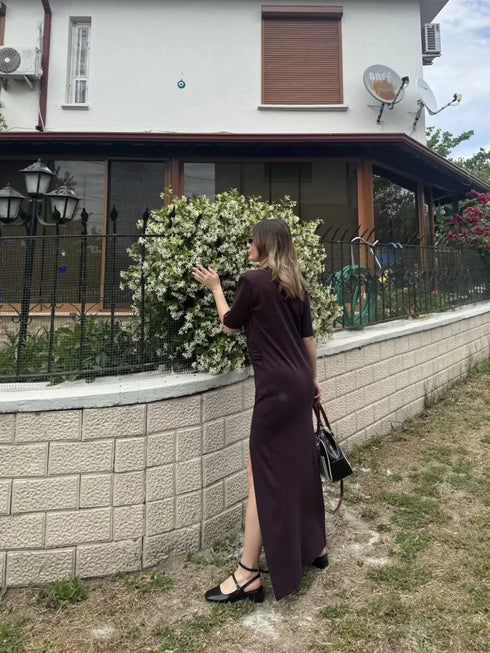 Kadın Kısa Kollu Uzun Yandan Yırtmaçlı Elbise - Kahverengi