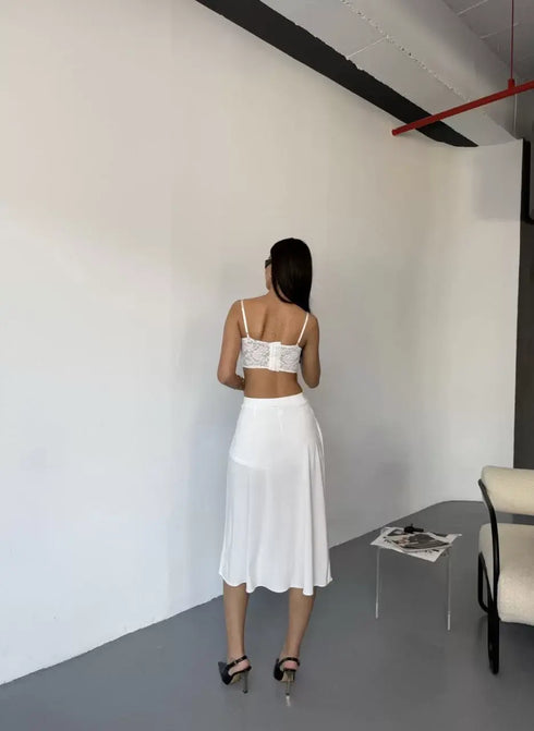 Çepli Şortlu Yırtmaçlı Etek - Beyaz