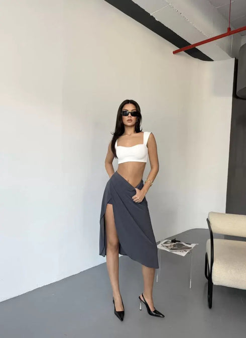 Çepli Şortlu Yırtmaçlı Etek - Gri