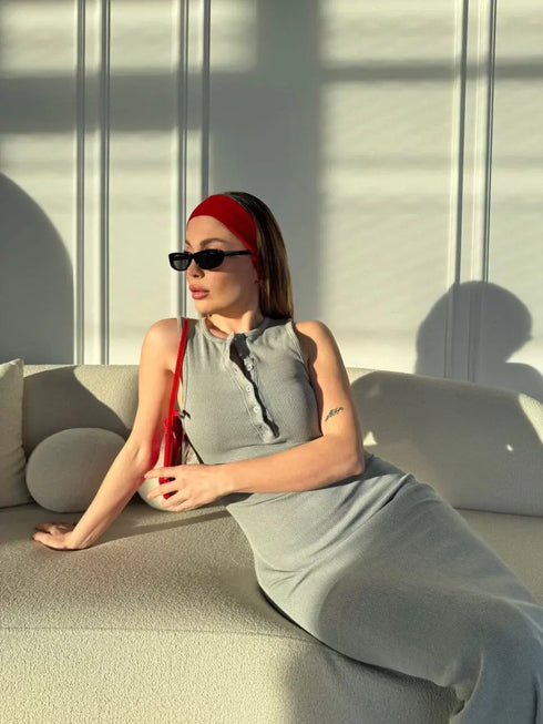 Yırtmaç Detaylı Kolsuz Düğmeli Yıkamalı Uzun Elbise - Gri