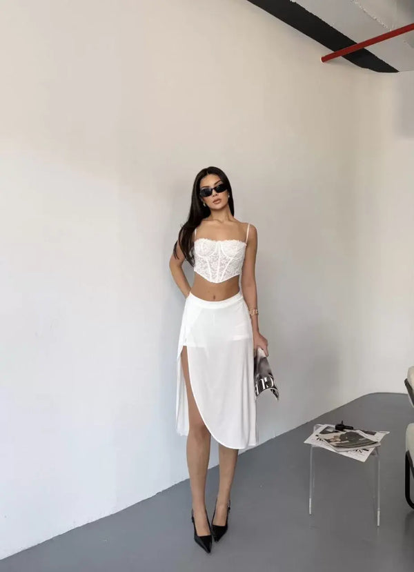 Çepli Şortlu Yırtmaçlı Etek - Beyaz