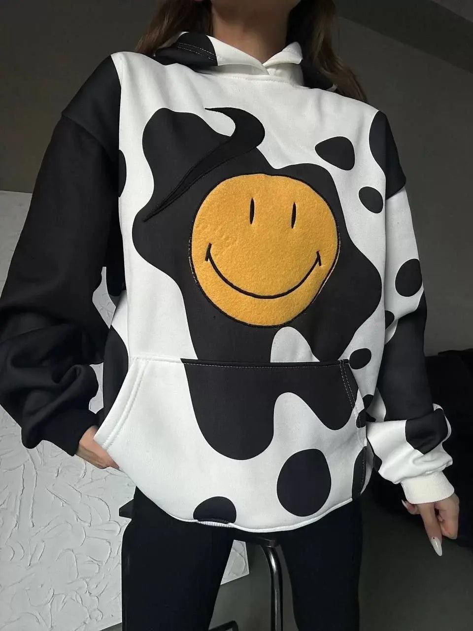 Kadın Smiley Face Kapüşonlu Sweatshirt - Siyah