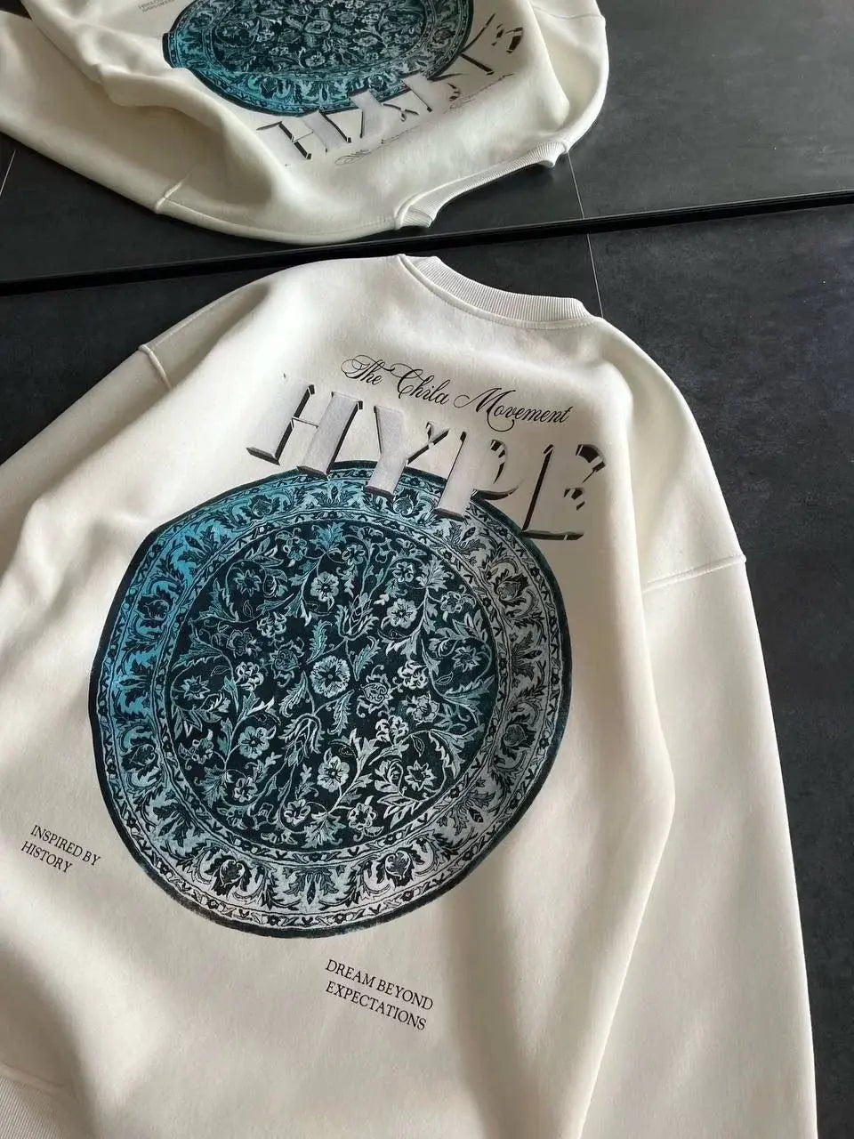 Kadın Üç İplik Bisiklet Yaka Baskılı SweatShirt - Beyaz